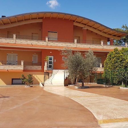 B&B Toma' Pagliare Bagian luar foto